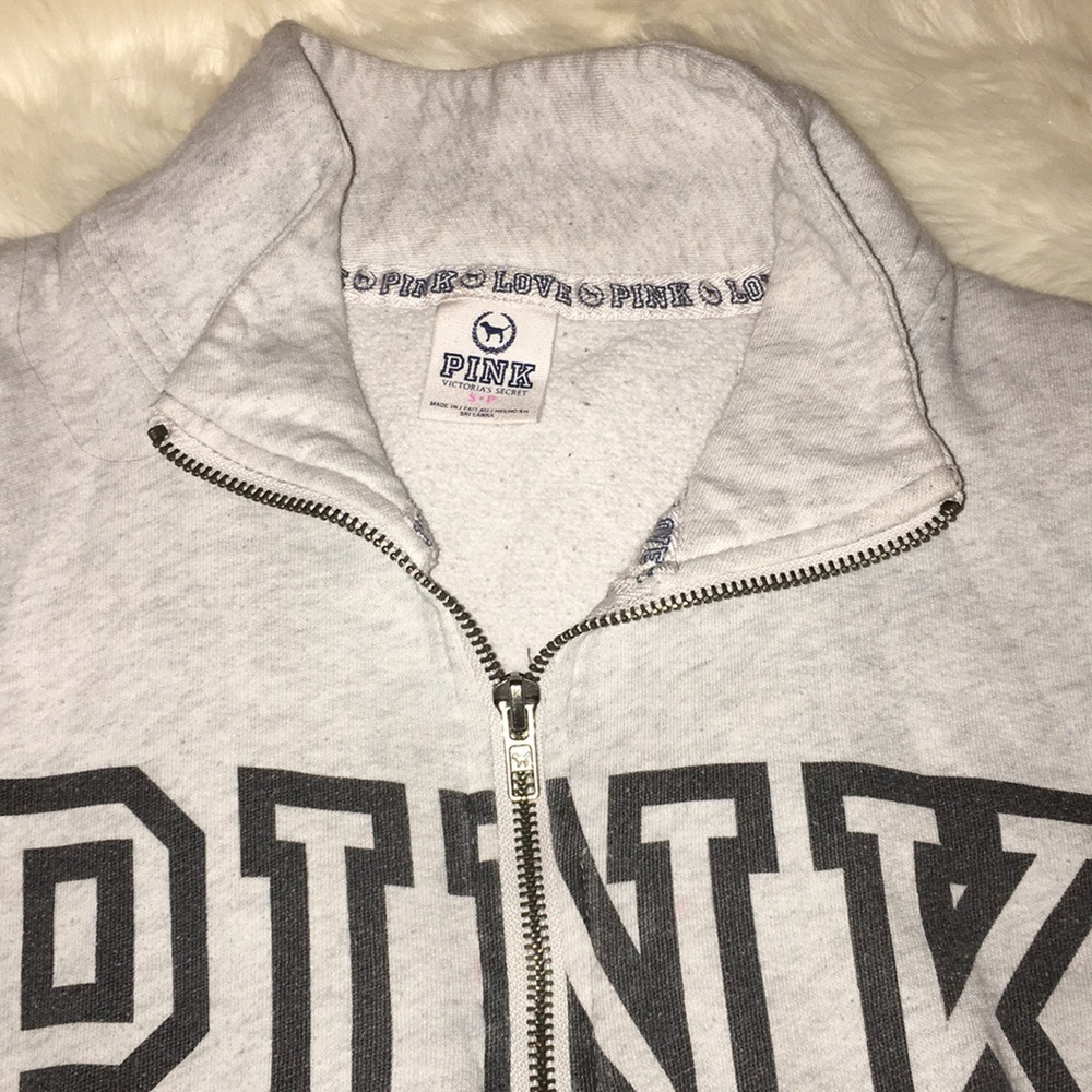 Small victoria’s secret Pink hoodie - Picture 3 of 3